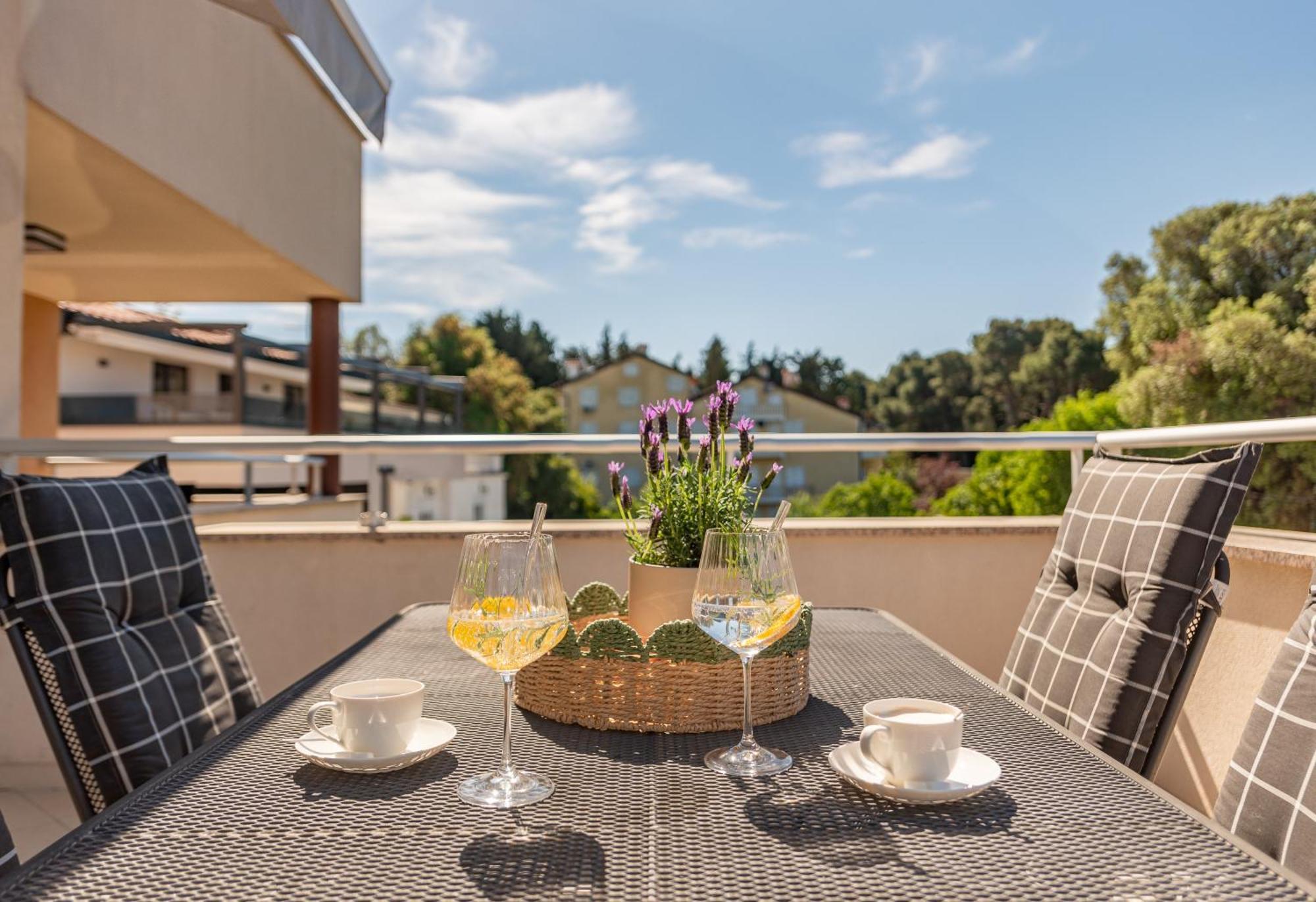 Apartments L&D Biograd Na Moru Eksteriør bilde