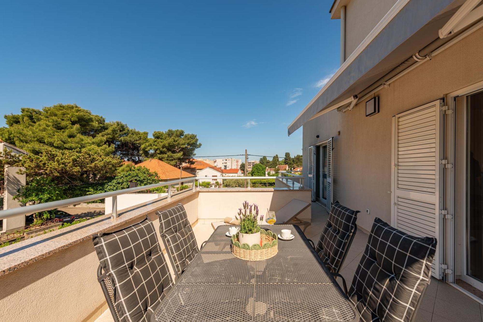 Apartments L&D Biograd Na Moru Eksteriør bilde